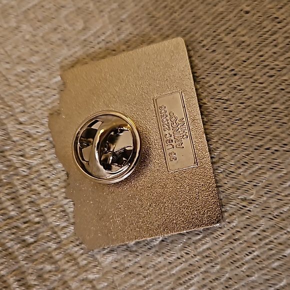 Winter Olympic Downhill Skiing ⛷️ Bank of America Collectible Sponsor Pin - Yr?? - Picture 2 of 3